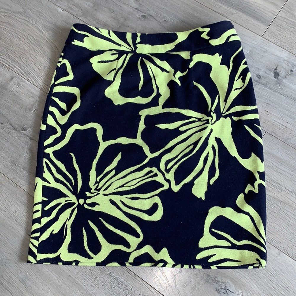 Premise Knit Navy/Fluorescent Yellow Skirt Size 6